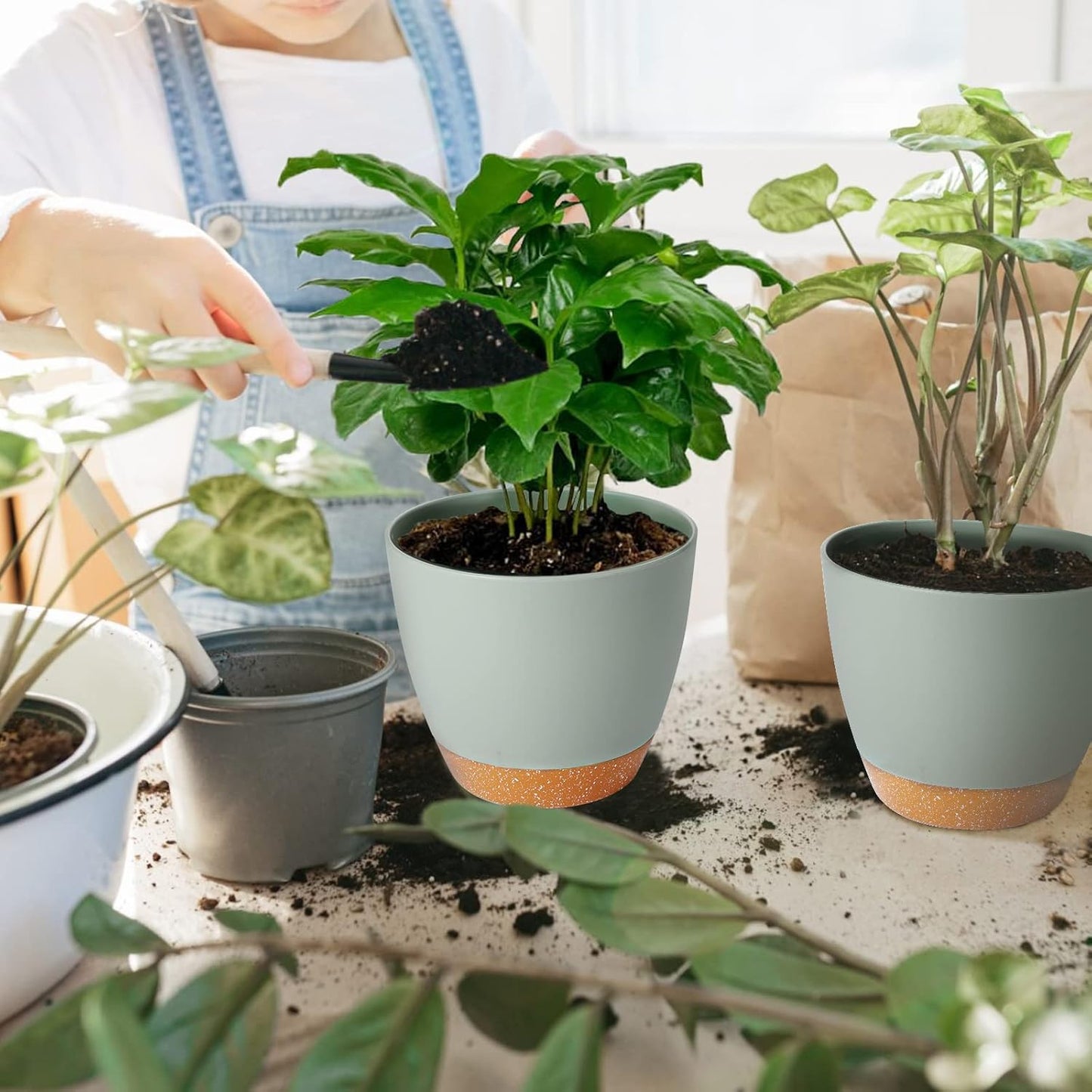 GARDIFE Plant Pots Set of 2 Pack 8 inch,Planters for Indoor Plants with Drainage Holes, Modern Decorative Flower Pots for All House Plants, Flowers, Green