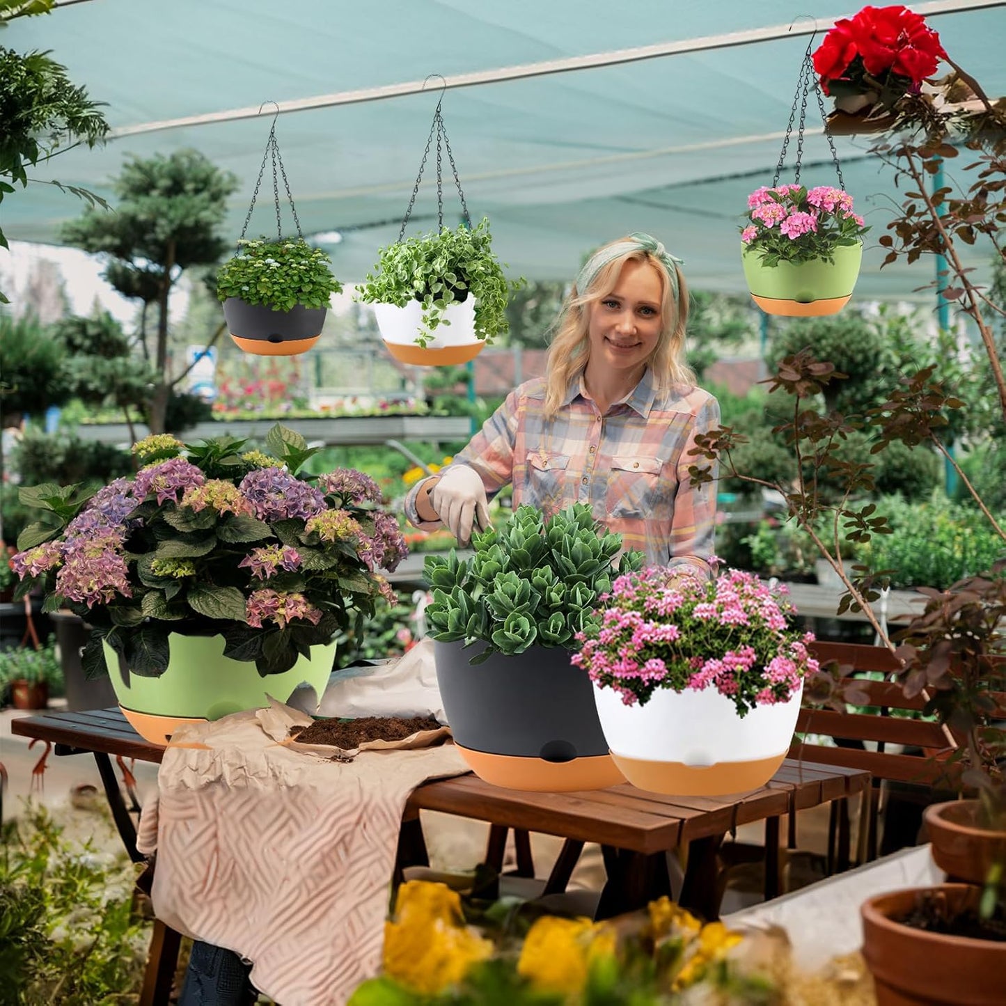 4 Pack Plastic Hanging pots for Plants Indoor,8 Inch Plant Pot Indoor Outdoor Hanging Baskets,Hanging Flower Pots with Drainage Holes and Chain for Garden Porch Plants(Black)