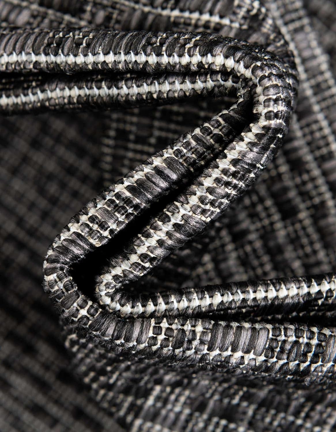 Unique Loom Outdoor Solid Collection Area Rug (7' 10" x 10' Rectangle Black/Ivory)