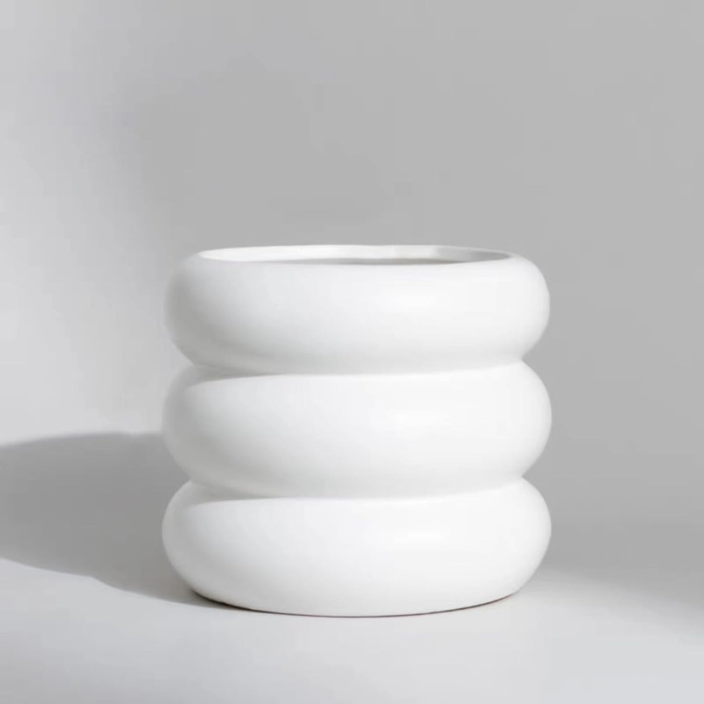 Ceramic Plant Pot Indoor, 4.7 Inch Flower Pot with Drainage Hole, Small Bubble Design Ceramic Planter for Home & Office Decor (White)