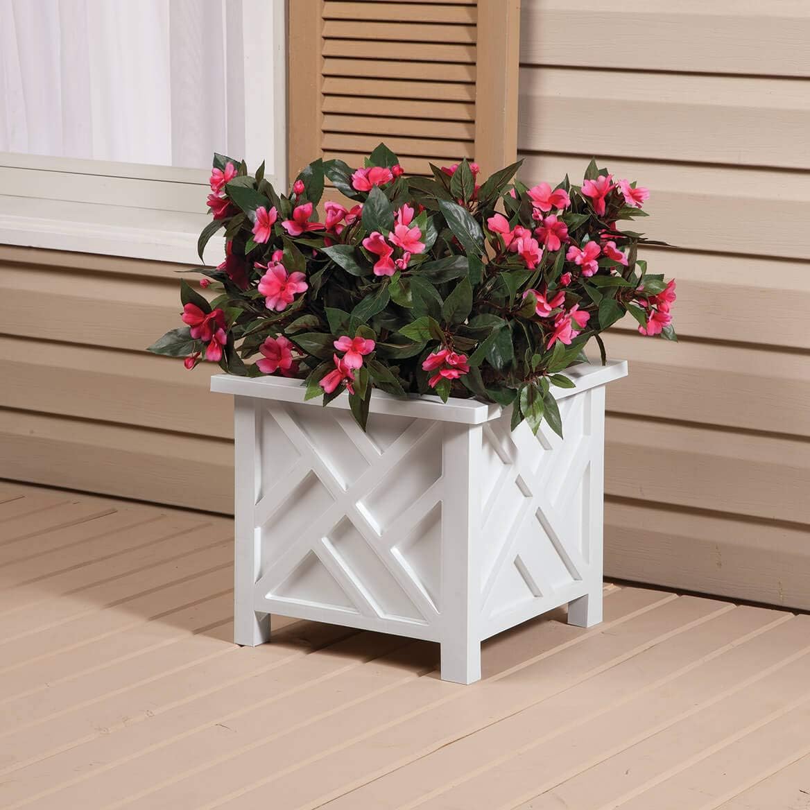Miles Kimball Set of 2 Chippendale Planter Boxes, White – Outdoor Flower Holder for Garden, Patio and Lawn – 14 ¾” sq. x 13 ¼ H Overall