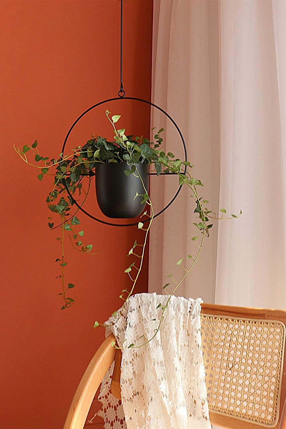 2 Pcs Hanging Planters for Indoor and Outdoor Plants with Hooks and Chains, Metal Modern Wall Ceiling Planter Hangers Minimalist Flower Pot Holder Basket for Home Decor(Black)