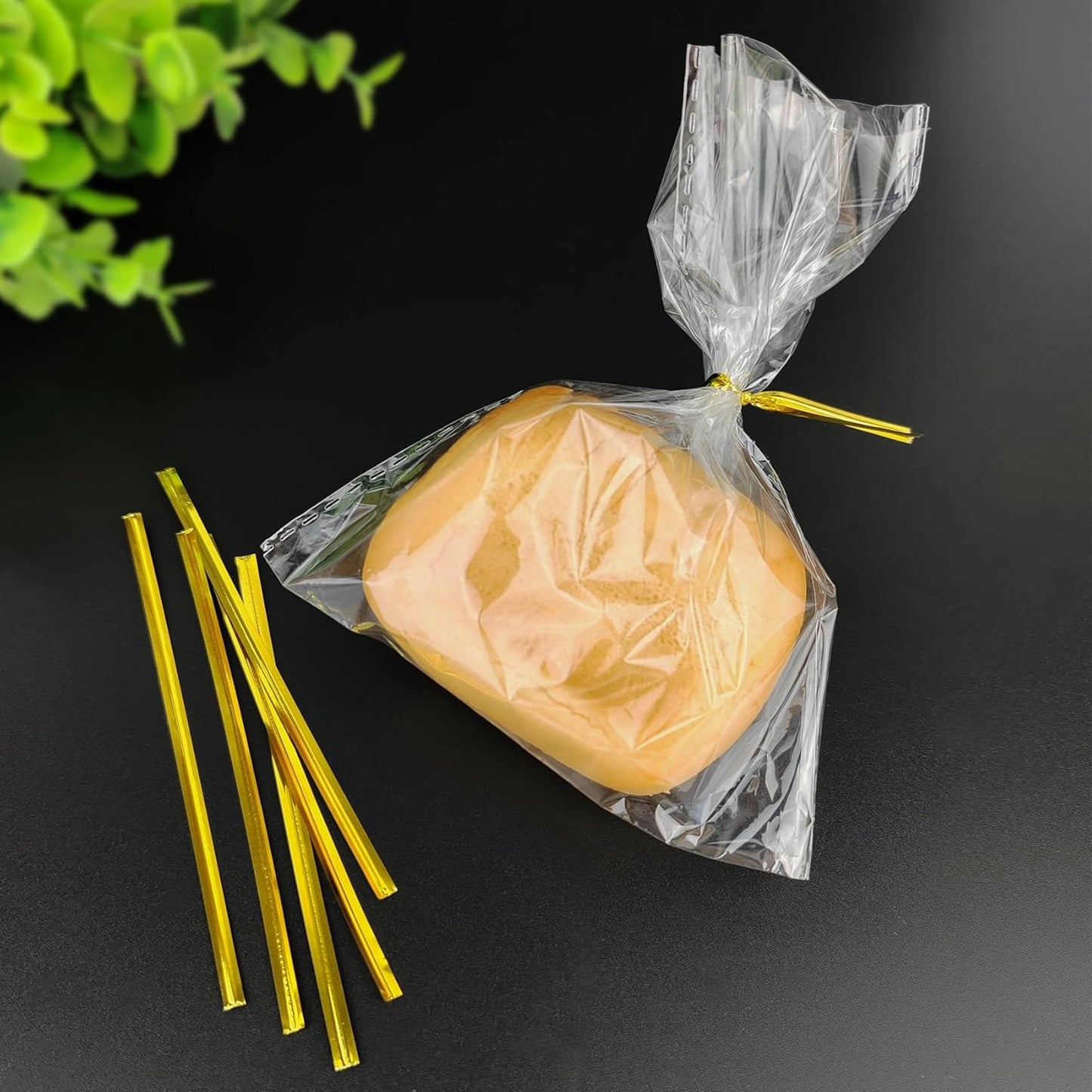 400 Pcs Metal Twist Ties 4 Inches Twist Straps for Bread Bags Candy Bags Snack Bags Halloween Party Cake Favor (Silver)