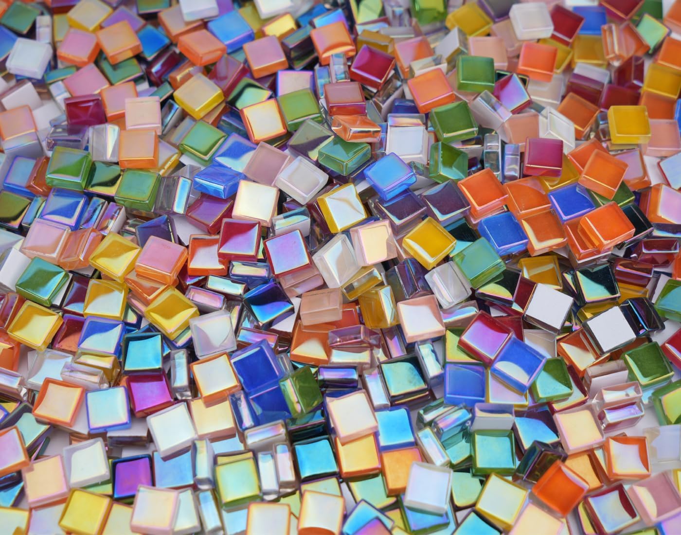 1100pcs Mixed Colors Iridescent Mosaic Tiles, 2.2lbs Crystal Glass Tiles, 3/8" Square Mosaic Tiles with Smooth Edges, 1KG Small Stained Glass Pieces Great for DIY Mosaic Crafts, Home Decor