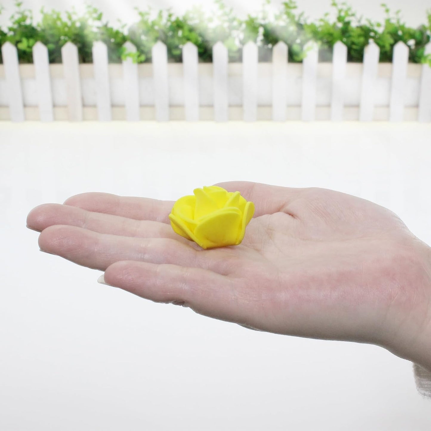 500 Pcs 1.4 Inch Mini Artificial Flowers Head Bulk 5 in 1 Set Faux Foam Fake Small Rose Tiny Baby Flores Bouquet Cake Gift Home Decoration DIY Craft (Yellow)