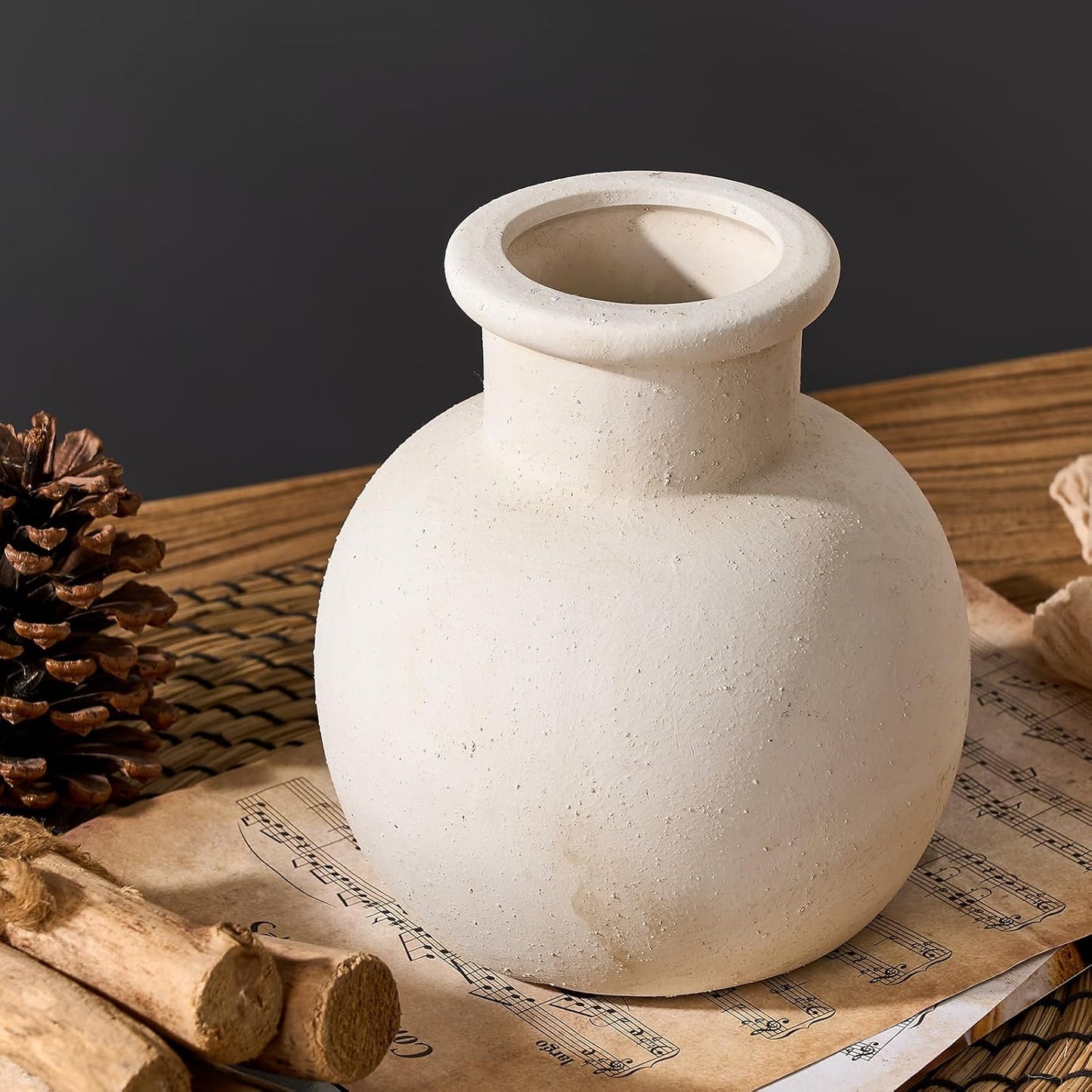 SIDUCAL Ceramic Rustic Farmhouse Vase | 6 Inch Pottery Decorative Boho Flower Vase for Home Decor, Table, Living Room, Bathroom Decoration, Shelf Decor, Mantel, Wedding, White