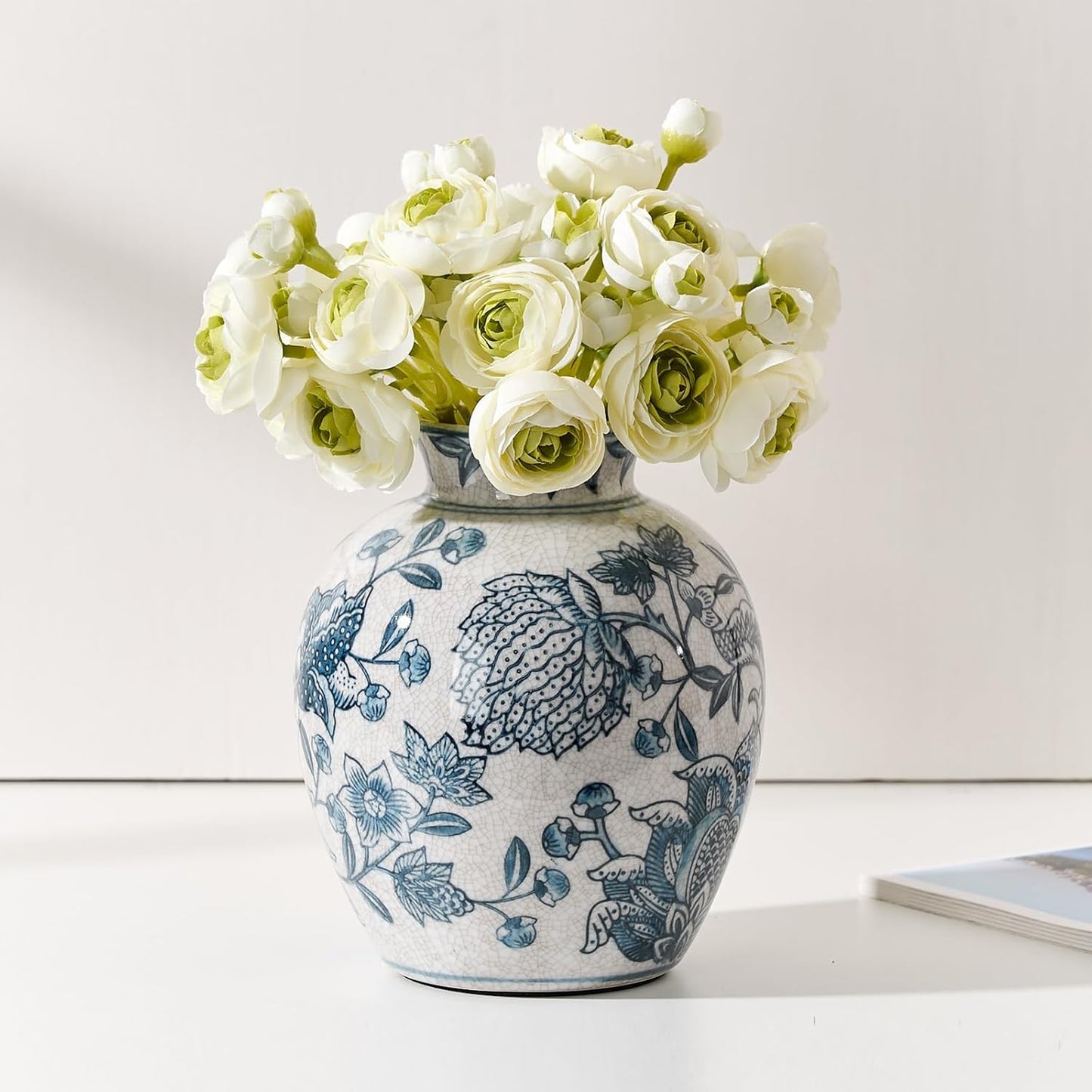 SIDUCAL Ceramic Chinoiserie Floral Vase | 6.3 Inch Blue and White Vintage | Retro Ice Cracked Blue and White Porcelain Vase for Table, Living Room, Bathroom Decoration, Shelf Decor, Mantel
