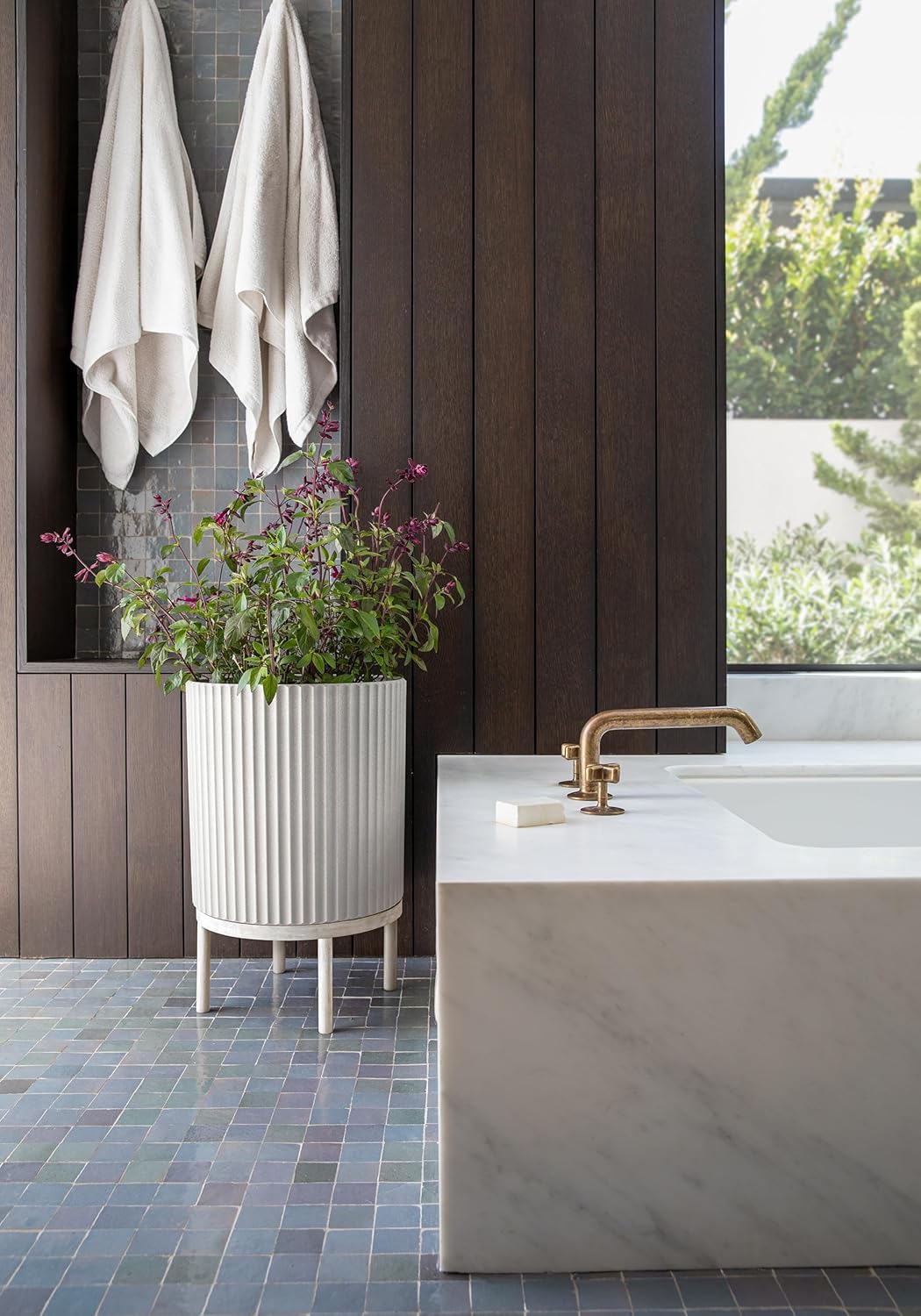 Veradek Demi Series Round Planter w/Stand for Porch/Patio | Durable Plastic-Stone Composite & Wooden Stand | Modern Décor for Tall Plants, Flowers