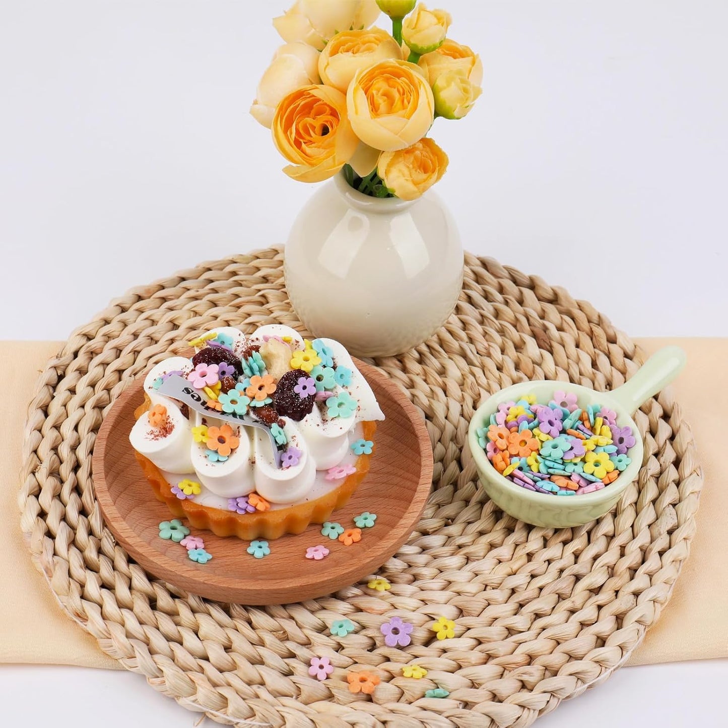 Flower Sprinkles Edible Flowers for Cake Decorating, Mix Sizes Confetti Baking Sugar for Cupcake, Cookie, Donut Dessert Decoration, Wedding Party Chirstmas Supplies