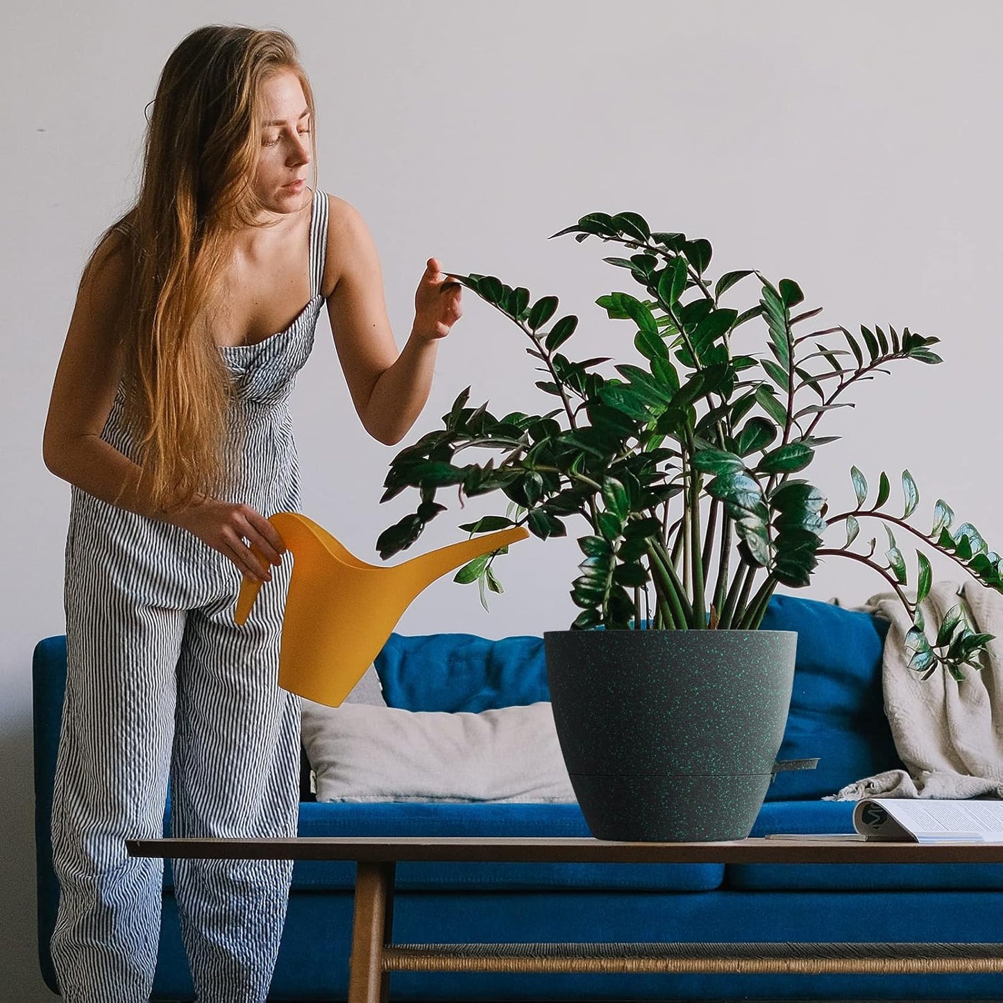WOUSIWER 10 inch Self Watering Planters, 2 Pack Large Plastic Plant Pots with Deep Reservior and High Drainage Holes for Indoor Outdoor Plants and Flowers, Speckled Black with Green