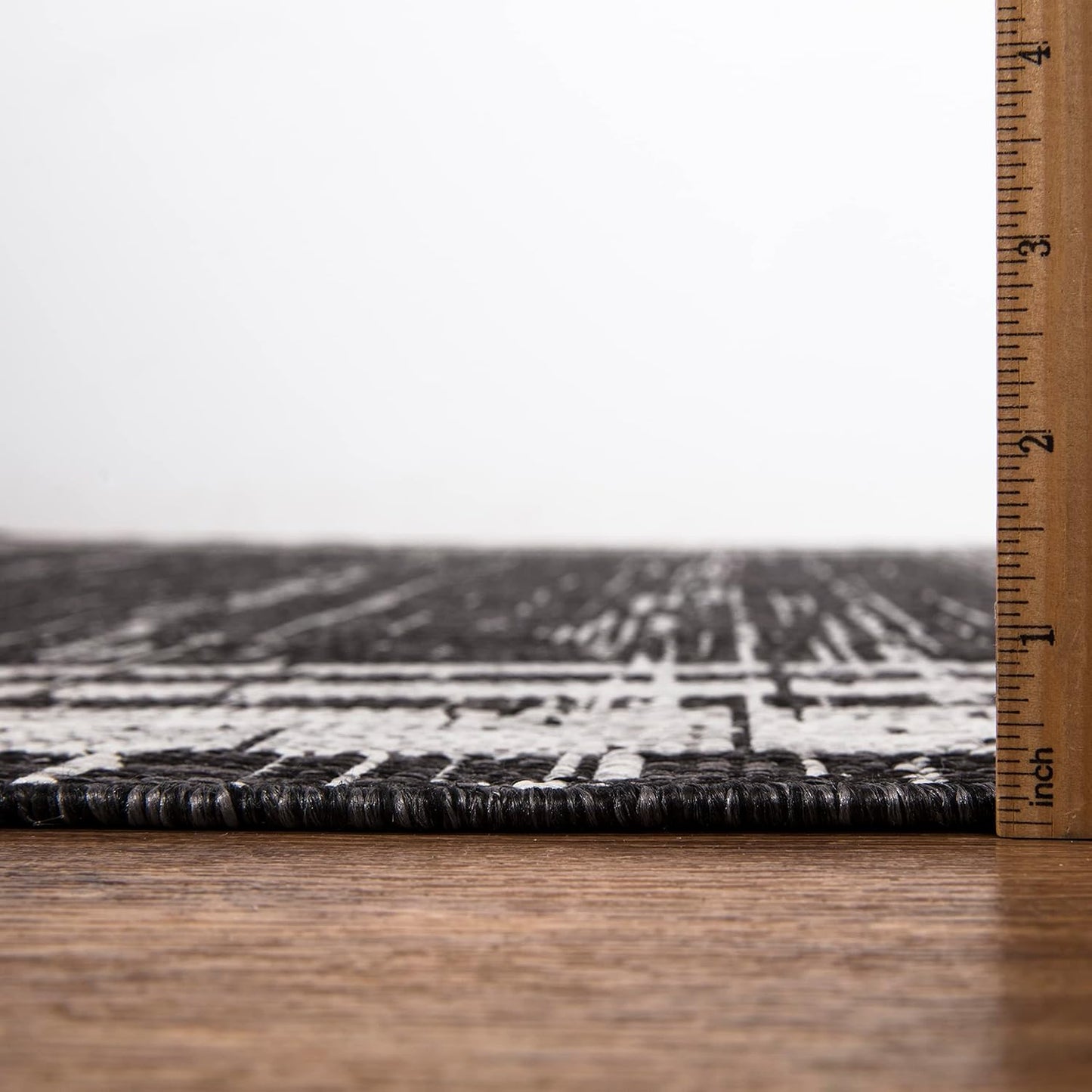 Keen Home Design Outdoor Runner Rug - 2x8 Washable Indoor/Outdoor Rug for Patio, Balcony, Kitchen, Garden, Beach, Deck and Porch. Size: 2'2" x 7'7"