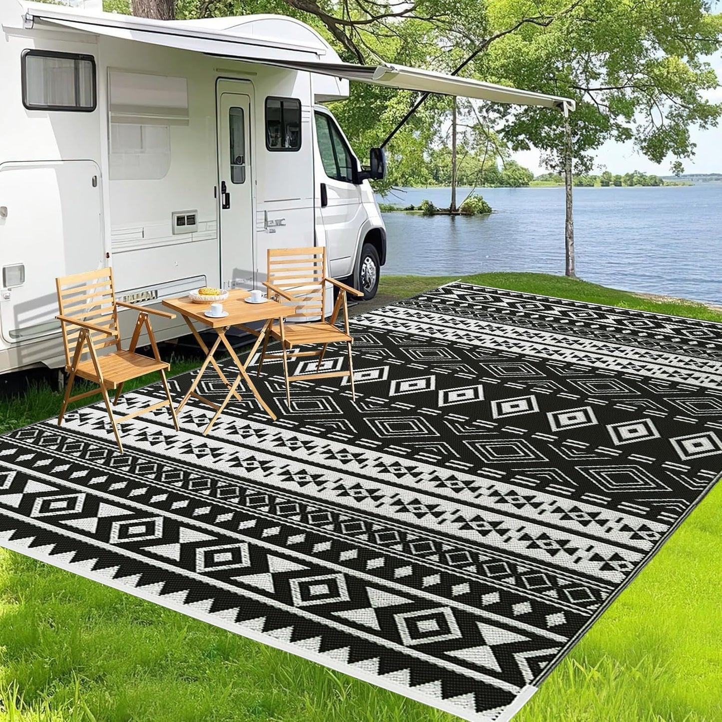 WILDROOTS 6x9 Feet Black and White Plastic Outdoor Rug, Stain Resistant Waterproof Reversible Outdoor Patio Rug, Fade Resistant Camping Rug