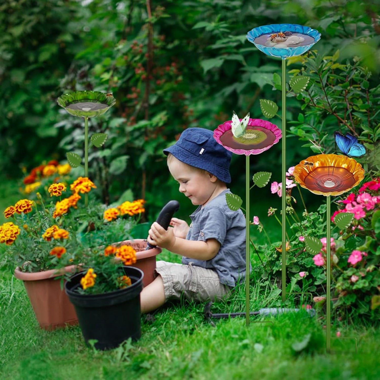 Bee Watering Station for Garden, 4 Pack Bee Drinking Station with Heart-Shaped Flower, Metal Butterfly Feeder Bee Baths for Outdoor Garden Yard Decor (Red,Green,Blue,Yellow)