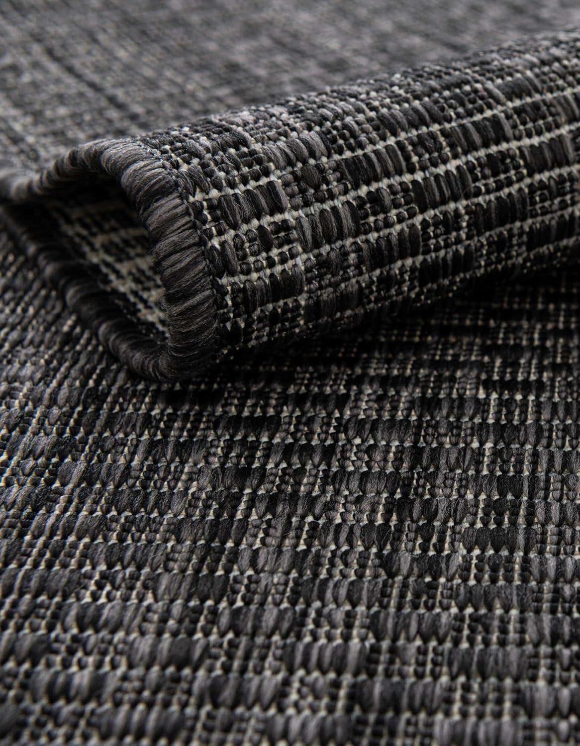 Unique Loom Outdoor Solid Collection Area Rug (5' 3" Square Black/Ivory)