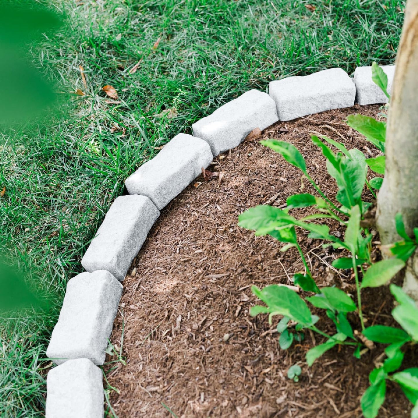 Beuta Landscape Edging | Garden Edging Border | Faux Stone Bricks for Lawn edging, Flower beds, Pathways & Yard Edging– 40 Packs | Each Section Has 6 Bricks 48"L x 4"W x 2.25"H | 120 Spikes |Limewash