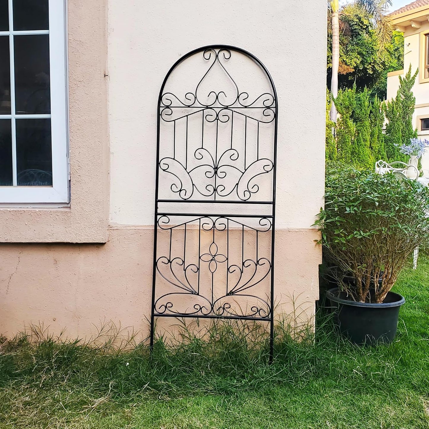 SCENDOR Trellis for Climbing Plants 59" H x 22" W Metal Unique Design Decorative Garden Structure Weather-Resistant Lattice Outdoor Decor Flowers Roses Vine Ivy Clematis Black Coating 1 Pack