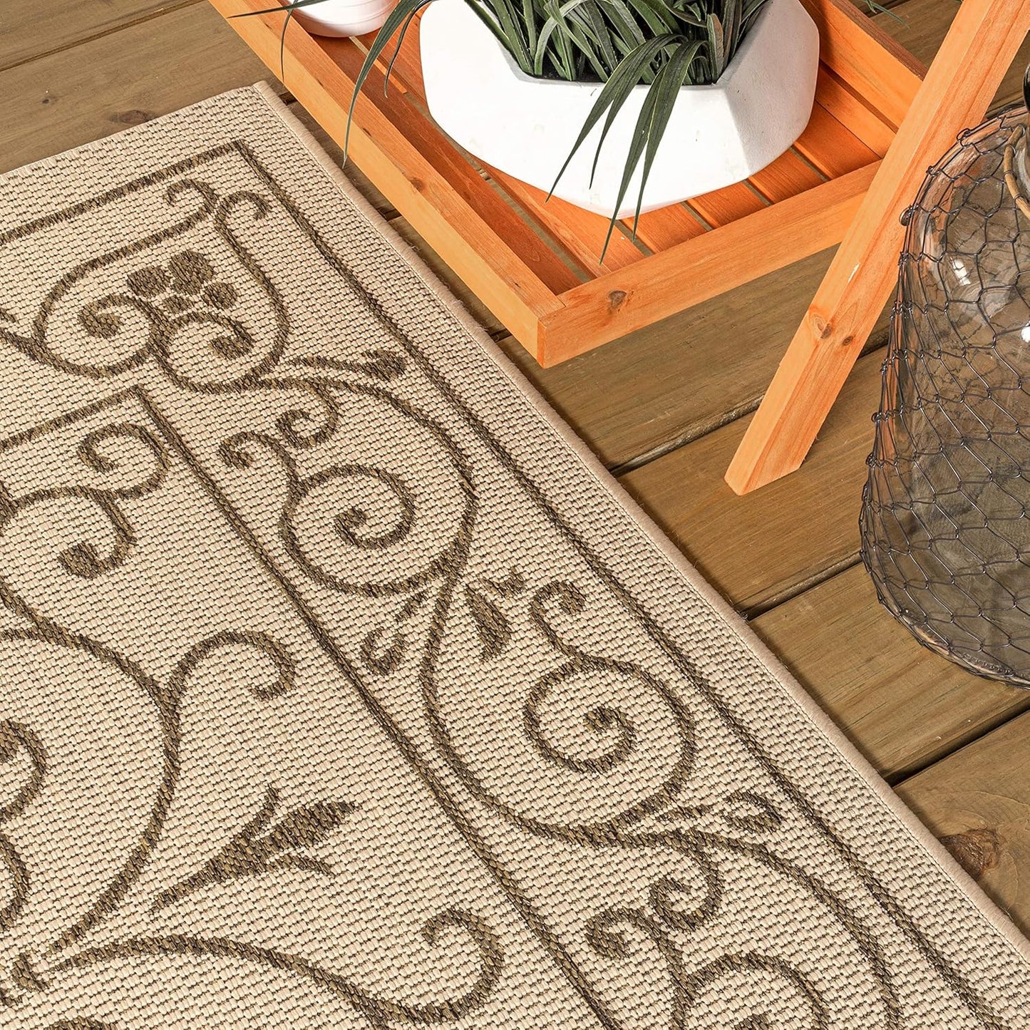 JONATHAN Y SMB106A-5R Charleston Vintage Filigree Textured Weave Indoor Outdoor Area Rug Classic Coastal Easy-Cleaning Bedroom Kitchen Backyard Patio Non Shedding, 5' Round, Beige/Brown