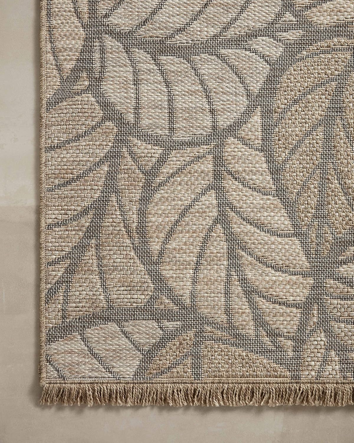 Loloi Dawn Collection Indoor/Outdoor DAW-05 Taupe 5'-1" x 7'-7" Area Rug